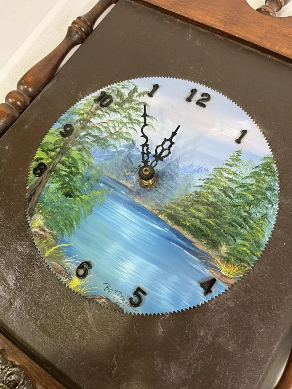 VTG 80s Hand Painted Saw Blade Wall Clock Rustic Folk Art Woodland Cabin Forest